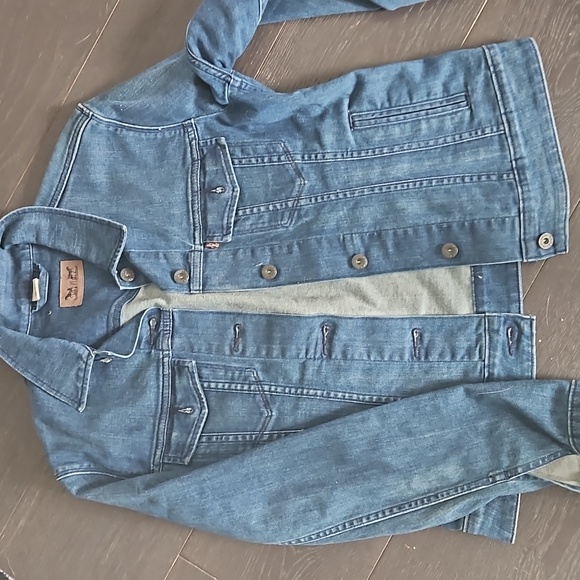 Levis Jean Jacket - Picture 2 of 4